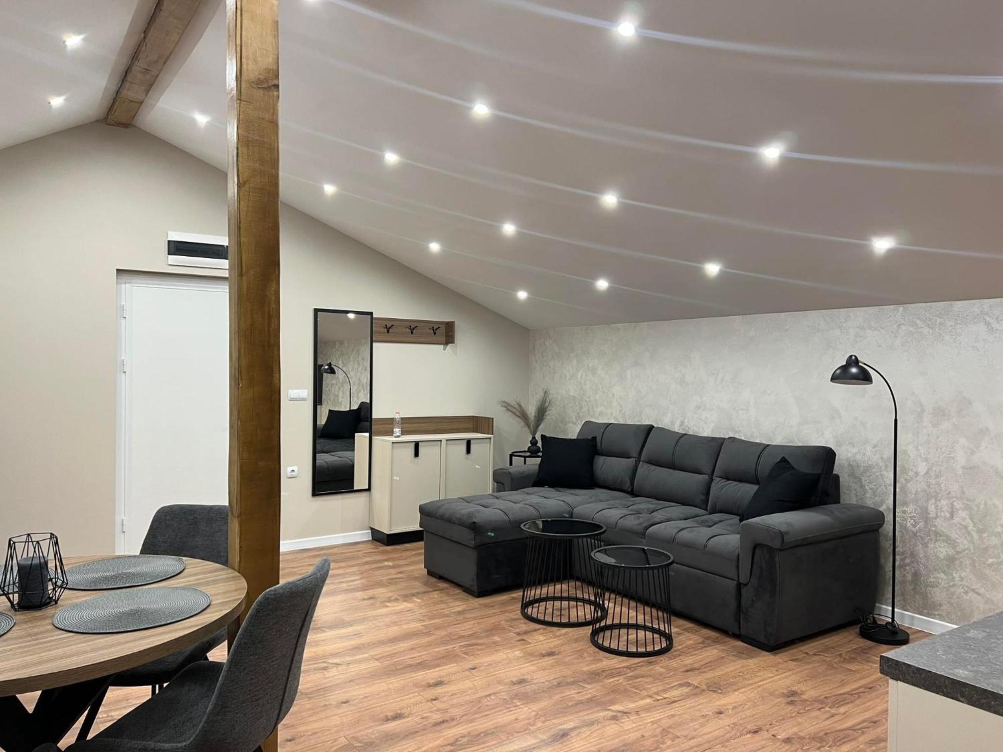 Хотел Vip Apart House Pleven Eksteriør billede