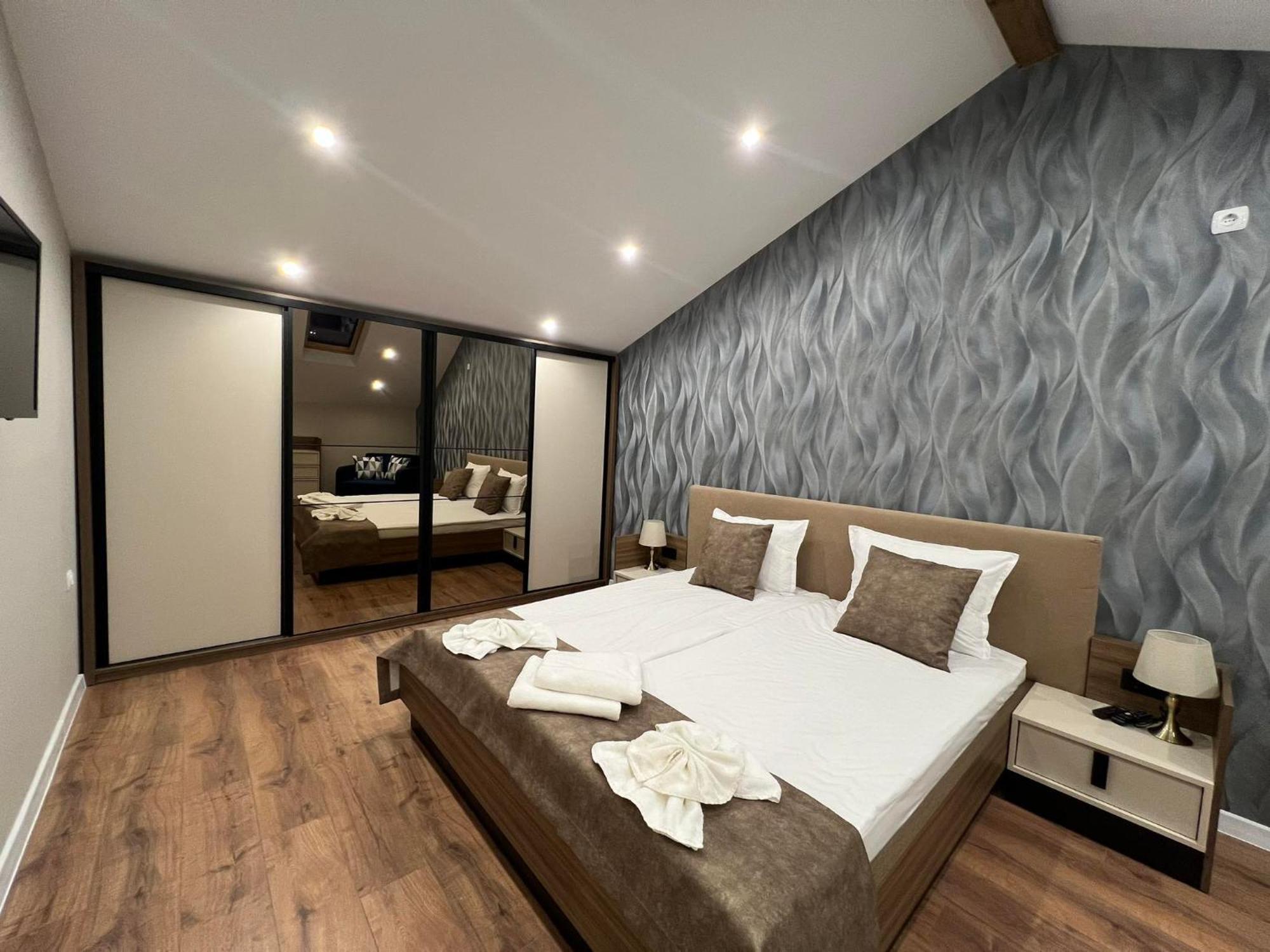 Хотел Vip Apart House Pleven Eksteriør billede